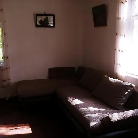 Гірська Садиба Гаряча Бочка Tikhiy